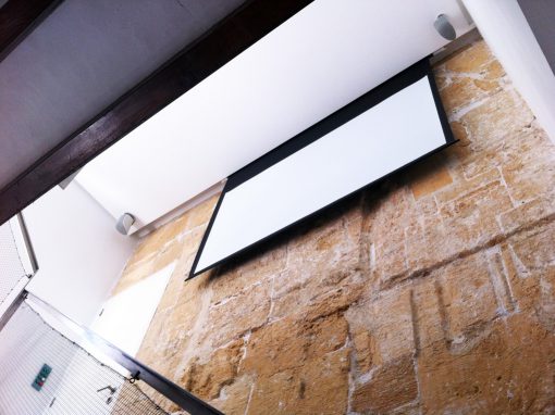 Fantástica instalación personalizada para entretenimiento doméstico